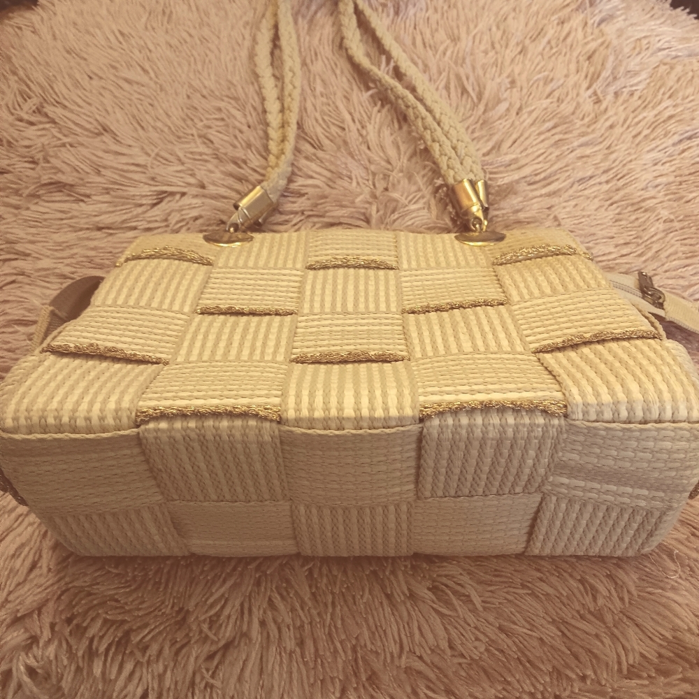 MCM Italian Vintage 60s Cream and Metallic Gold Shoulder Bag - Picture 2 of 9